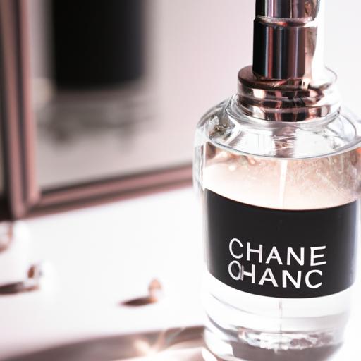 Một tấm gần của chai nước hoa Chanel Chance trên bàn trang điểm