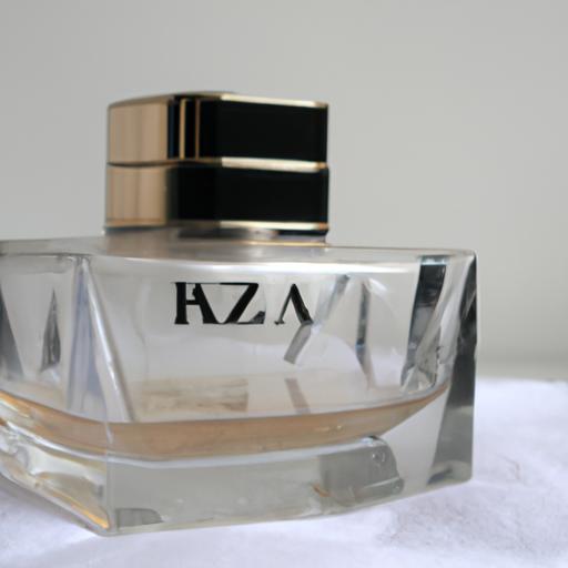 Chi tiết chai nước hoa Zara nữ trên nền trắng