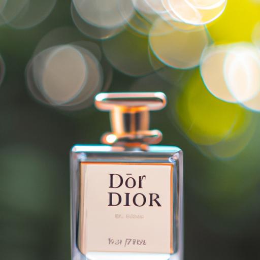 Mùi hương đặc trưng của nước hoa Dior Sauvage chính hãng thể hiện như thế nào?