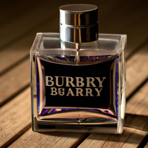 Lọ nước hoa Burberry nam trên bàn gỗ